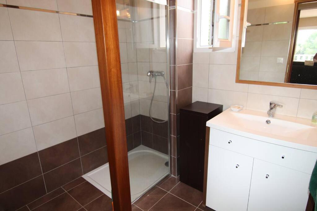 Grande Villa Neuve Avec Piscine Pres Mer Et Sete บาลารุก-เล-บัง ภายนอก รูปภาพ