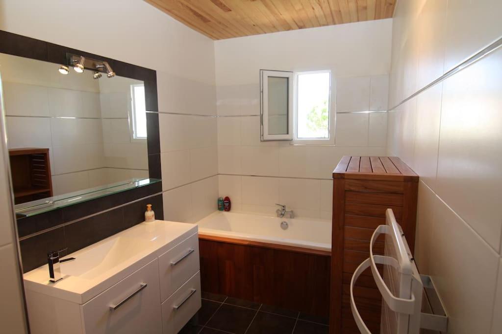 Grande Villa Neuve Avec Piscine Pres Mer Et Sete บาลารุก-เล-บัง ภายนอก รูปภาพ